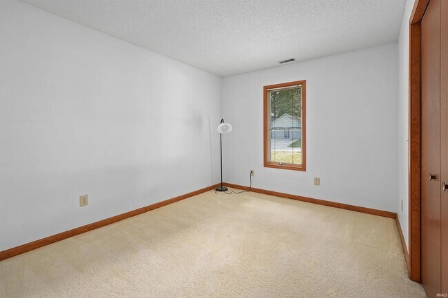 Building Photo - 8115 Calera Dr