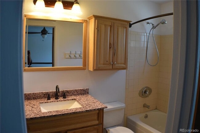 Building Photo - 4585 Gatewood Dr