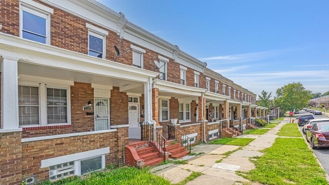 Building Photo - 3224 Kenyon Ave