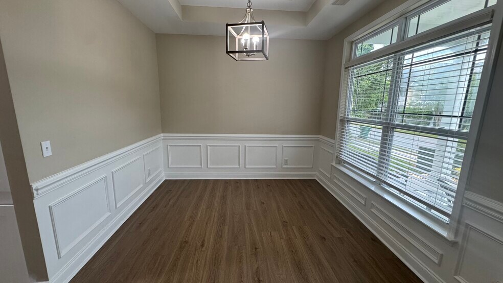 Building Photo - 68 Heritage Pky