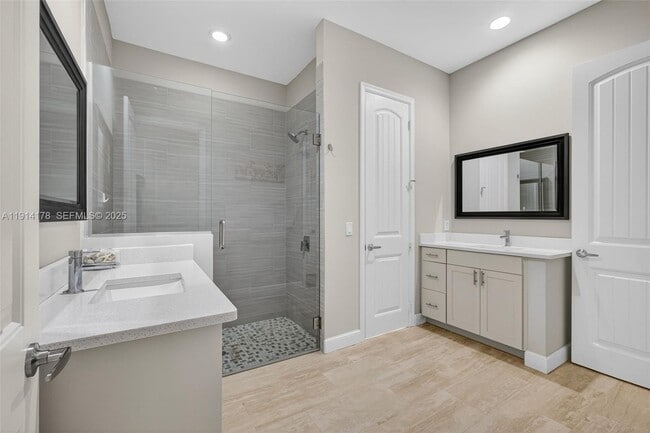 Building Photo - 18369 Mellen Ln