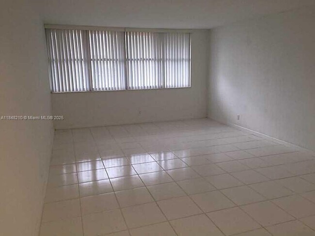 Building Photo - 9143 SW 77th Ave