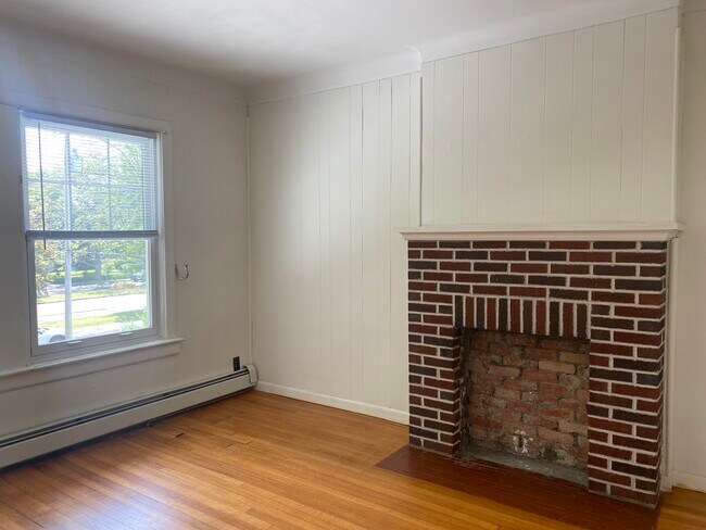 Building Photo - 104 Manning Blvd