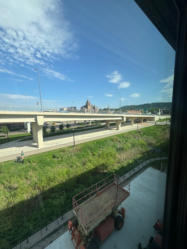 Building Photo - Island City Properties