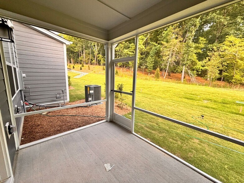 Building Photo - 1502 Foal Run Trl