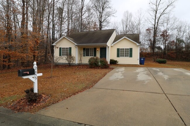 Building Photo - 2655 Stratford Lake Rd