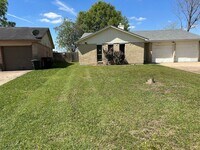 Building Photo - 8607 Sherrywood Dr