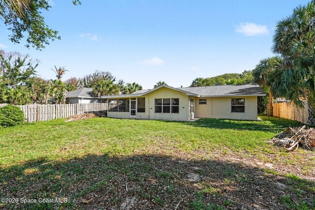 Building Photo - 108 Delvalle St