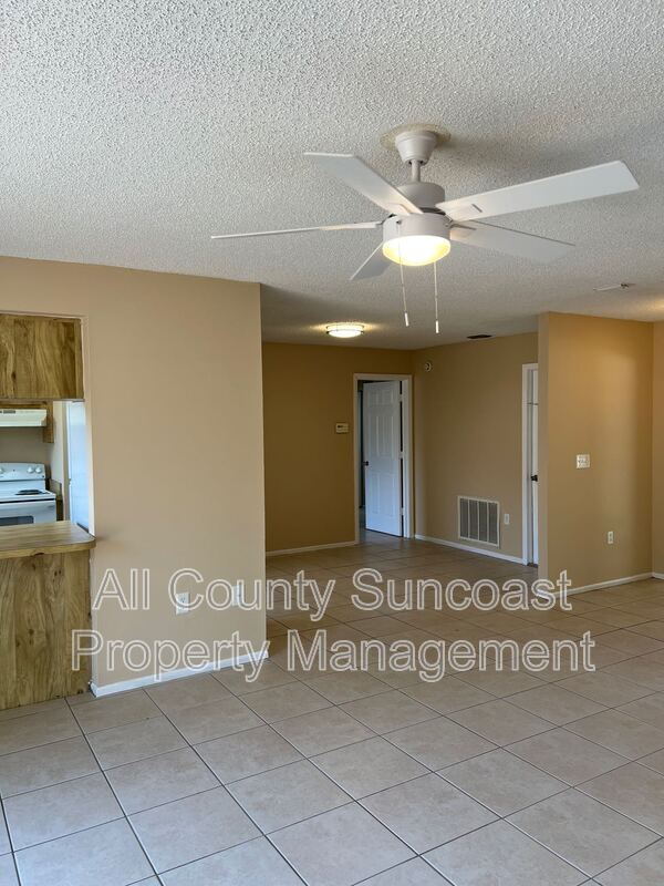 Building Photo - 2643 Country Grove Blvd