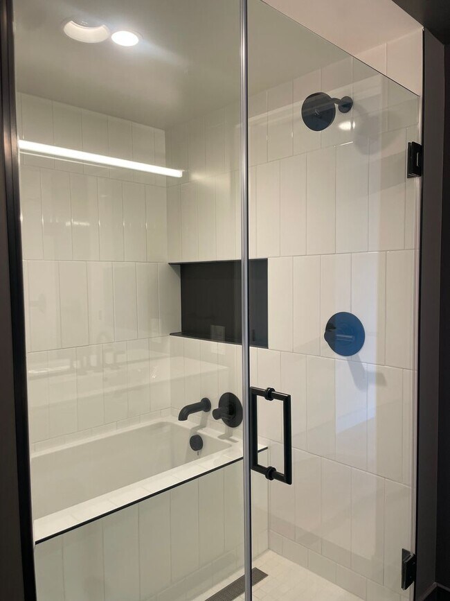 Building Photo - 960 Market St