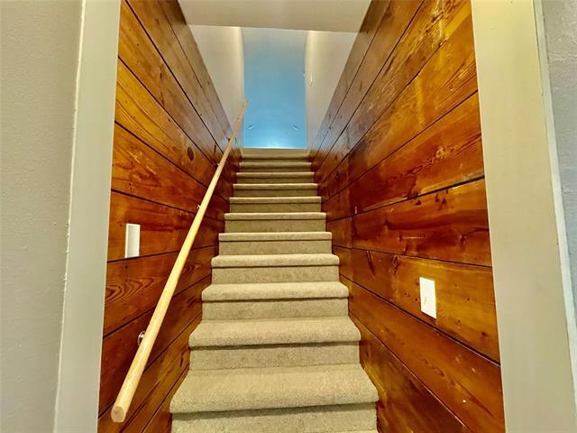 Building Photo - 714 N Beacon St
