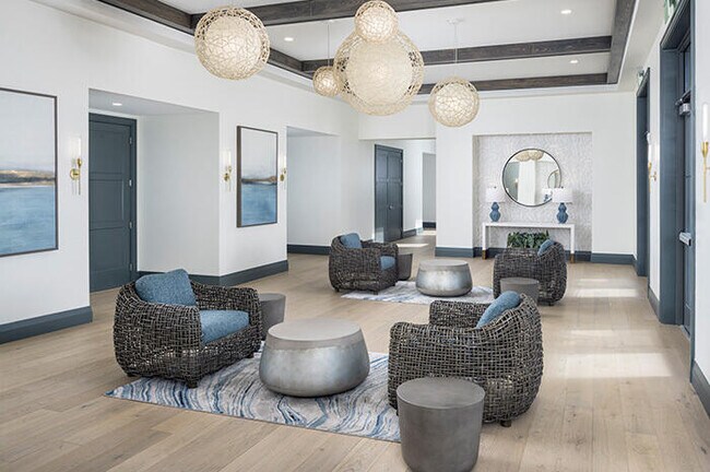 Building Photo - 15145 Cameo Ct