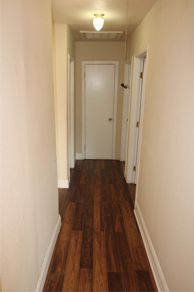 Building Photo - 10601 Murr Way