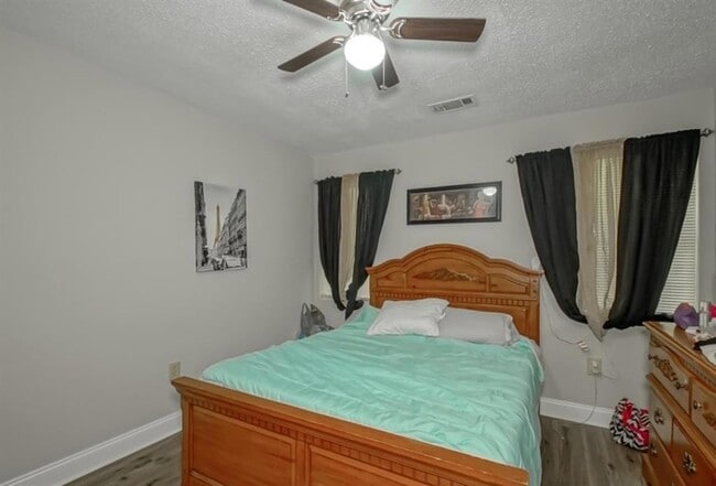 Building Photo - 2001 Tenth Street Unit