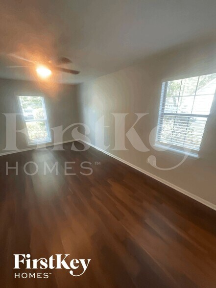 Building Photo - 103 Aldrich Pl