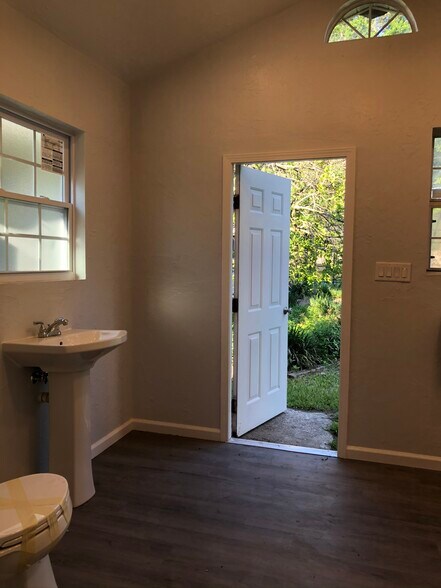 4th bathroom - 2031 NW 8th Pl