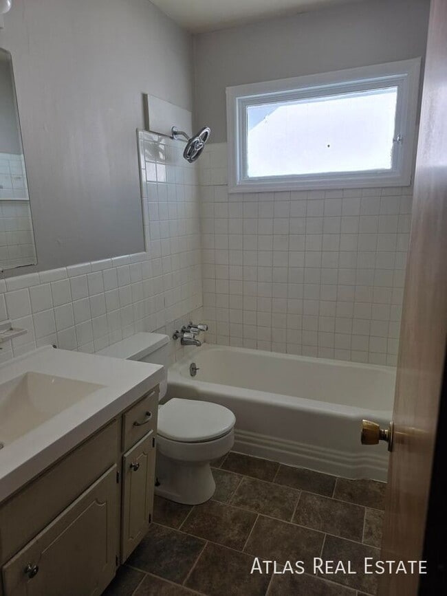 Building Photo - 8424 Travis Ln