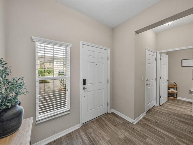 Building Photo - 29934 Southwell Ln