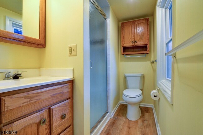 Building Photo - 15 Scenic Dr