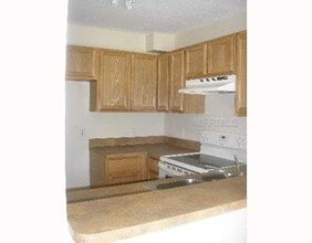Building Photo - Cozy 3 Bedroom 2 Bath (2 Story) Townhome - BVL