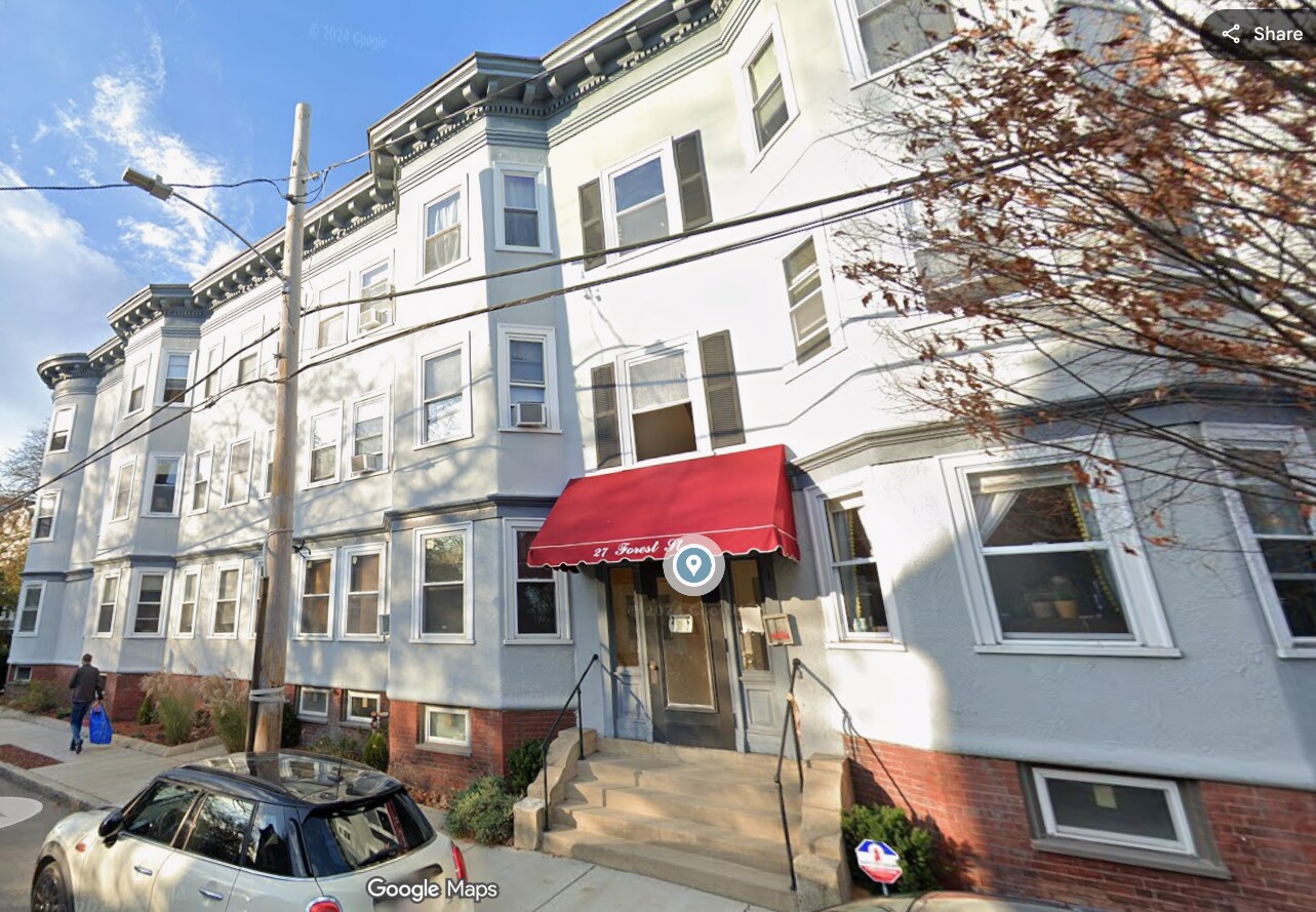 Building Photo - 27 Forest St