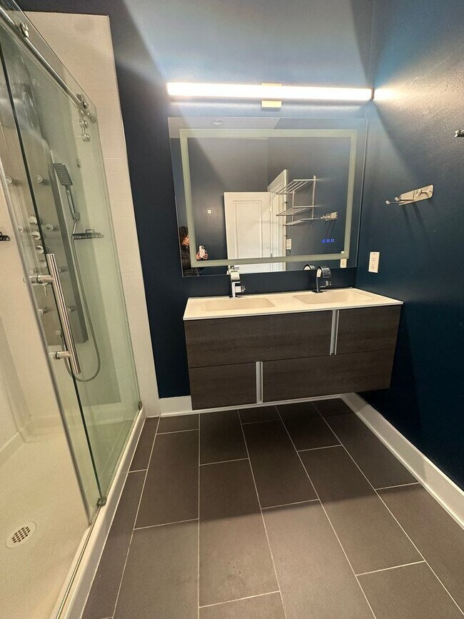 Building Photo - Modern 2 Bedroom, 2 Bathroom Penthouse with Parking in Historic LeDroit Park