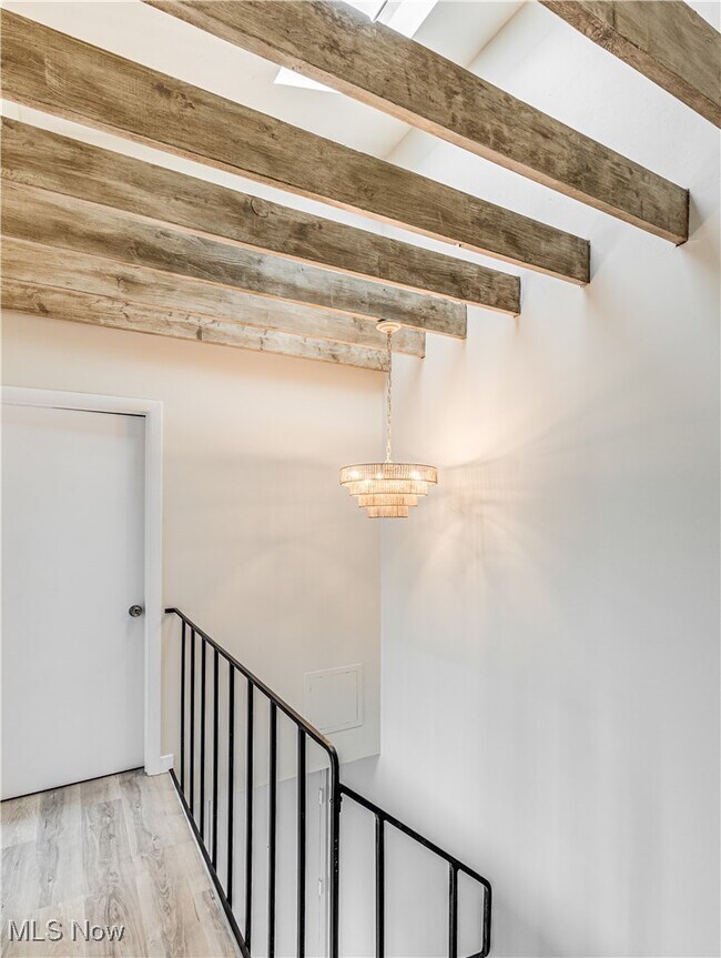 Building Photo - 2550 Chamberlain Rd