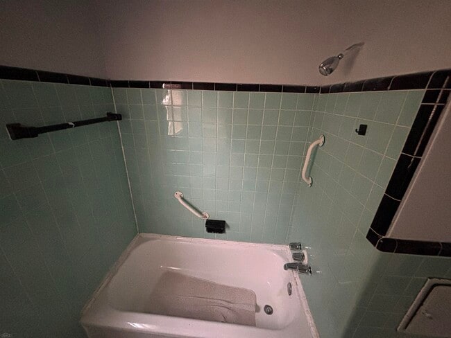 Building Photo - 7795 Heyden