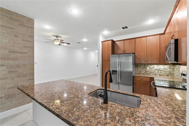 Building Photo - 13012 Riverwalk Cir N