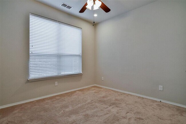 Building Photo - COMING SOON, DARLING HOME IN DENTON!