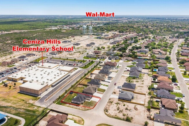 Building Photo - 423 Pitaya Ln