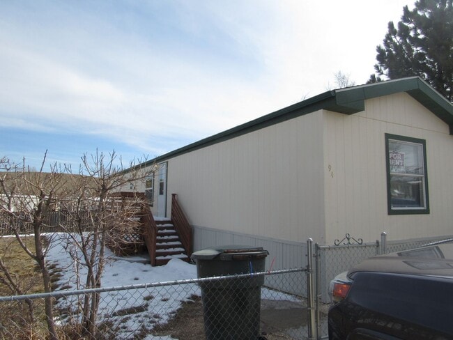 Building Photo - Affordable 3 bedroom 2 bathroom mobile home!