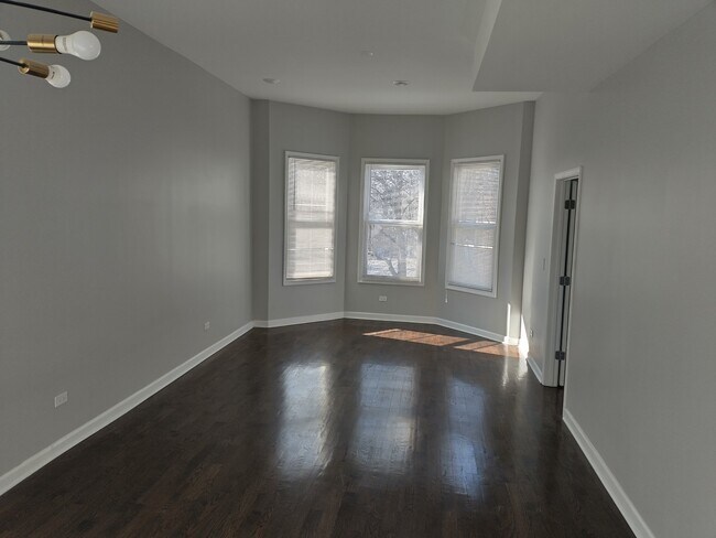 Building Photo - 5207 S Bishop St