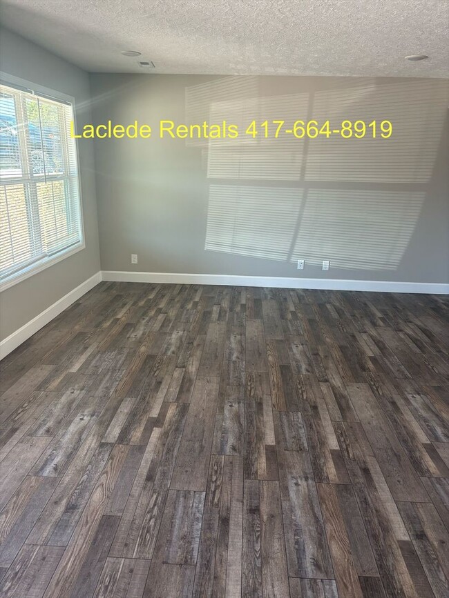 Building Photo - 3 BEDROOM 2.5 BATHROOM TOWNHOUSE FOR RENT