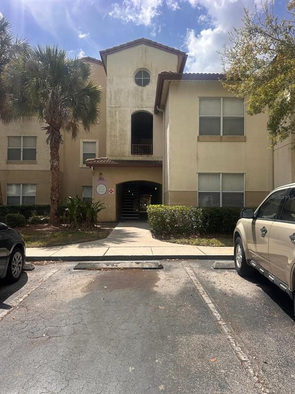 Building Photo - 820 Camargo Way