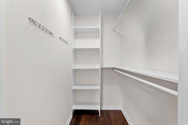 Building Photo - 673 Constellation Square SE