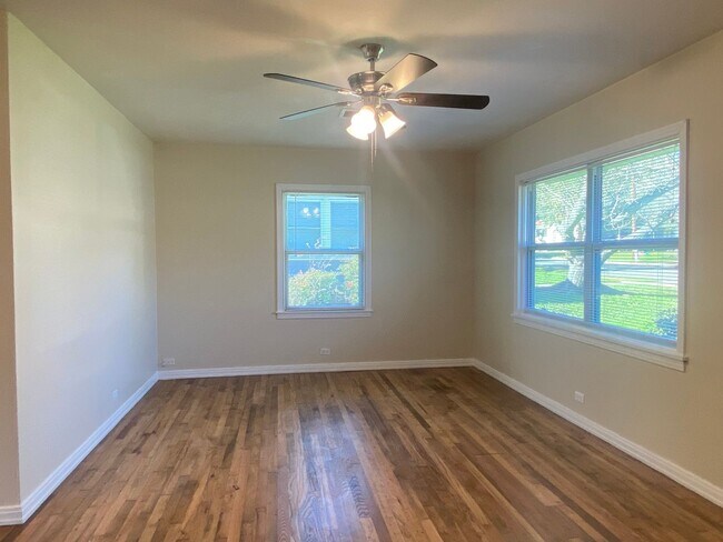 Building Photo - REFRESHED 2 BEDROOM, 1 BATH BELTON ISD