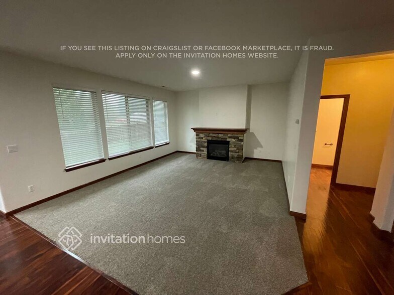 Building Photo - 109 Ames St NE