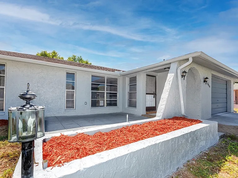 Building Photo - 7414 San Carlos Dr