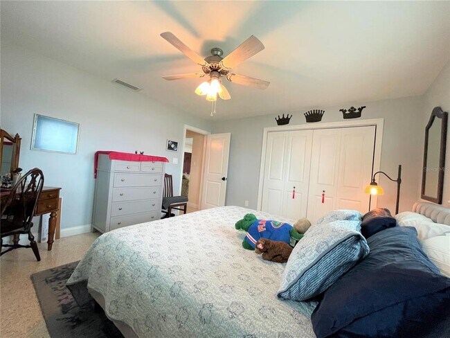 Building Photo - 17045 Dolphin Dr