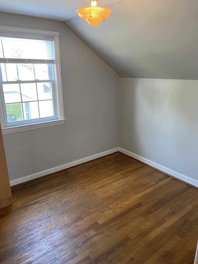 Bedroom - 1424 Sophia Ave