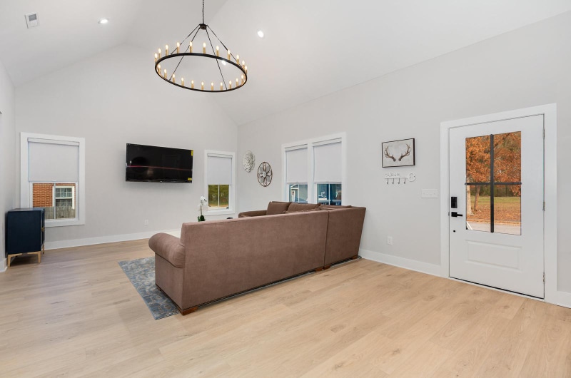 Building Photo - 607 Kenmore Ave