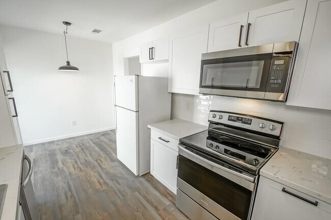 Building Photo - 3133 41st St