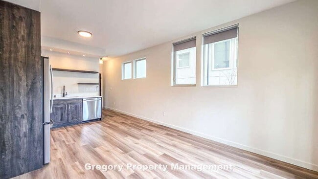 Building Photo - 4425 Meridian Ave N