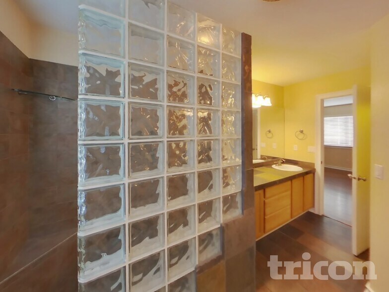 Building Photo - 14628 81st Ave E