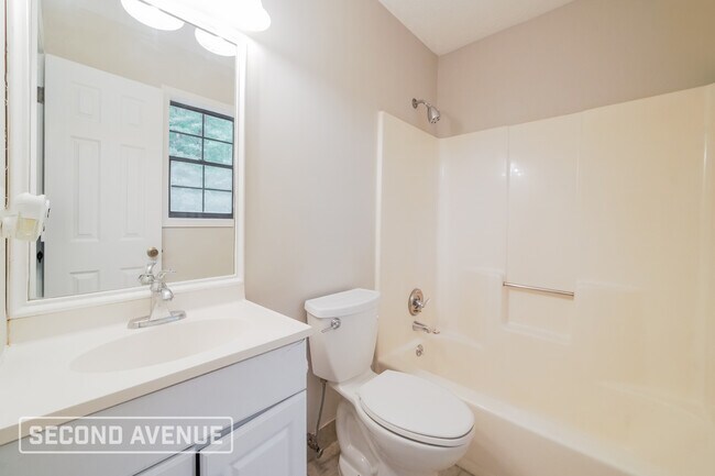 Building Photo - 3065 Stone Oak Dr