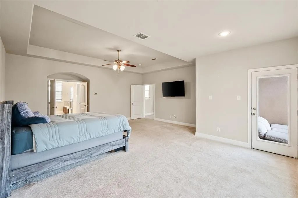 Building Photo - 2630 Villa Di Lago Dr