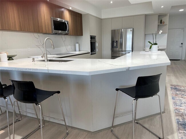 Building Photo - 10730 NW 66th St