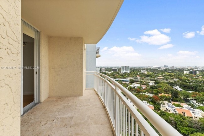 Building Photo - 2475 Brickell Ave