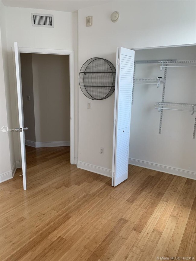 Building Photo - 7270 SW 88th St